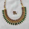 Short Palakka Necklace Green