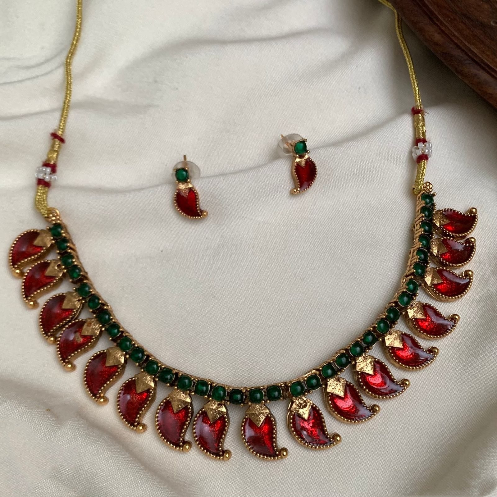 Mango Kemp style necklace