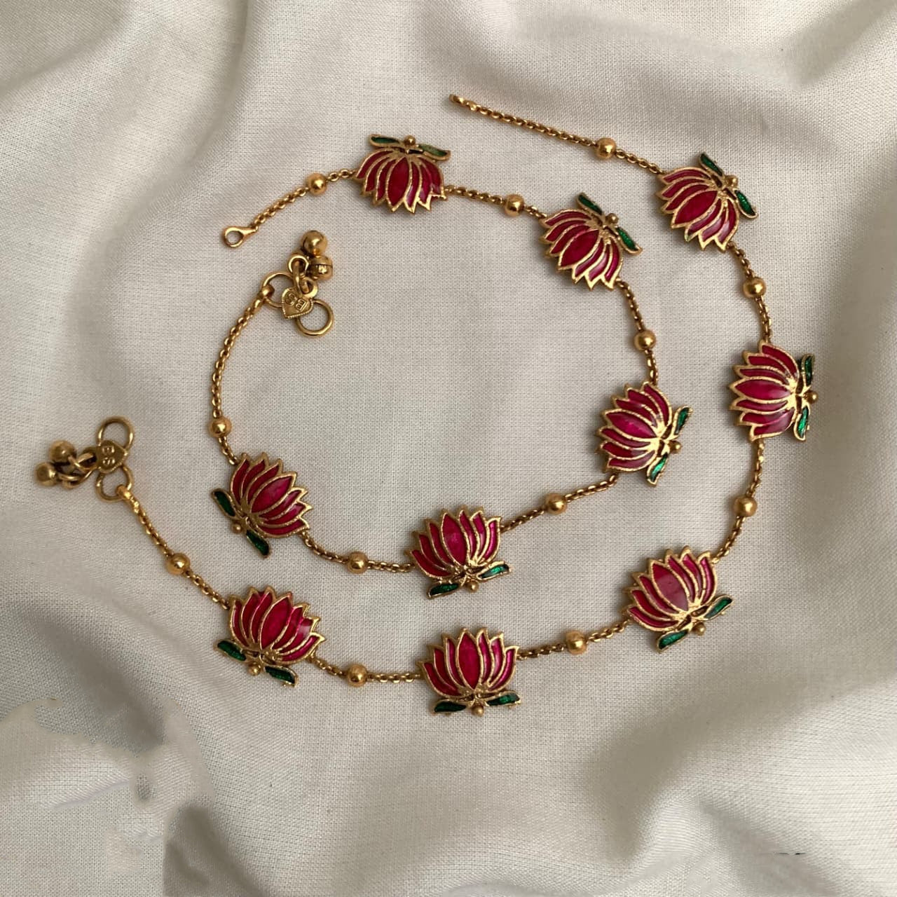 Lotus anklet
