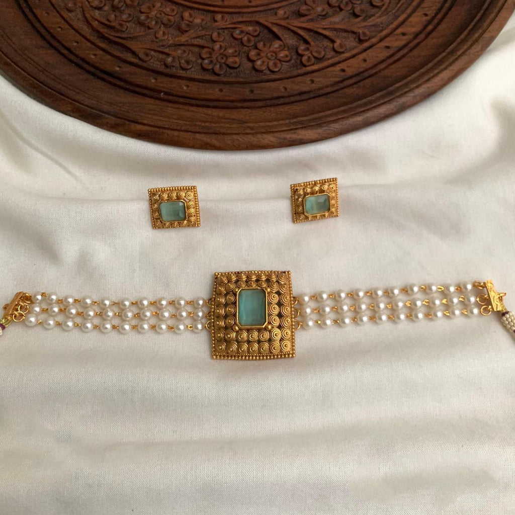 3 layer pearl chocker