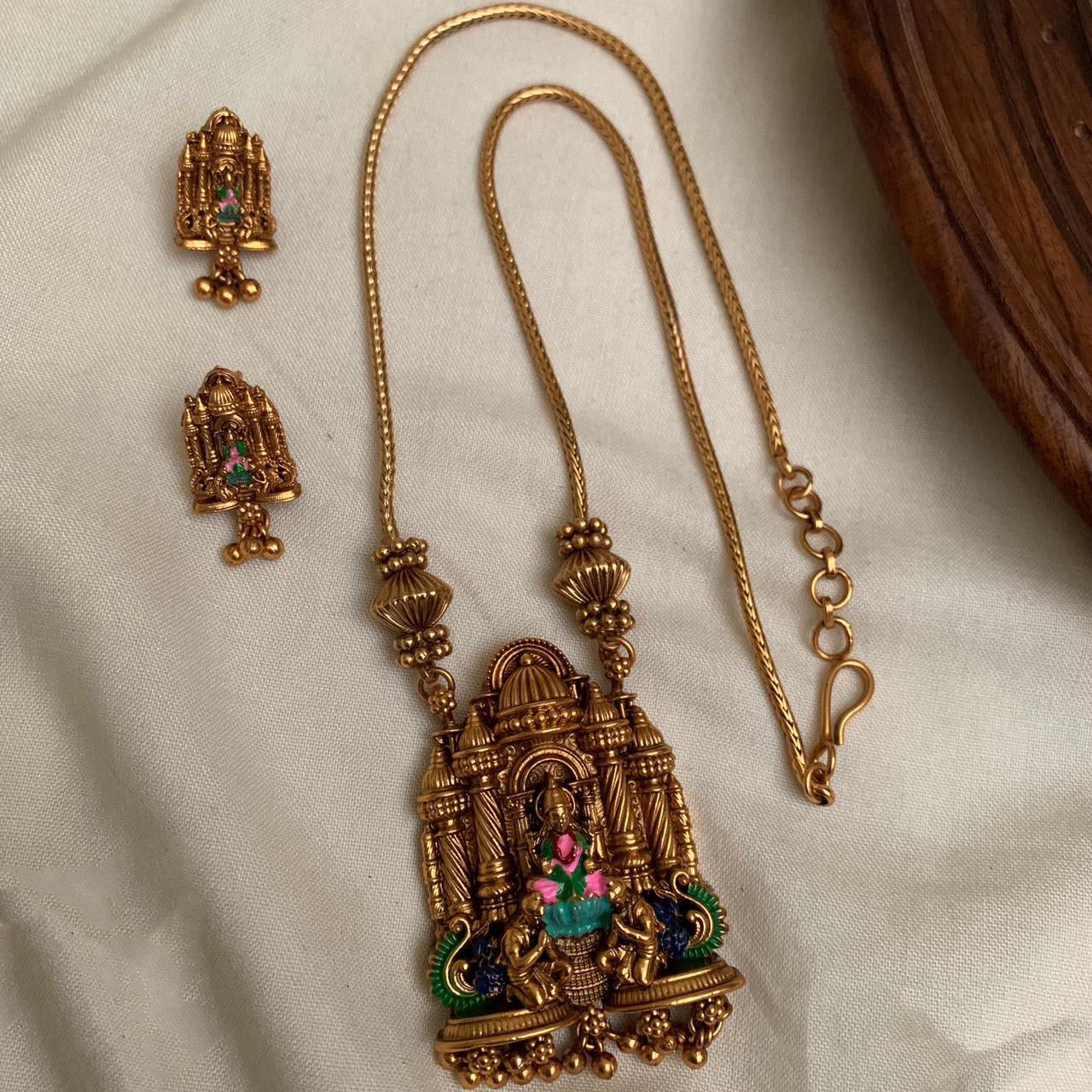 Meenakari pendant chain set