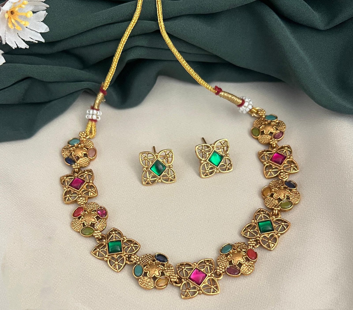Layerable simple necklace