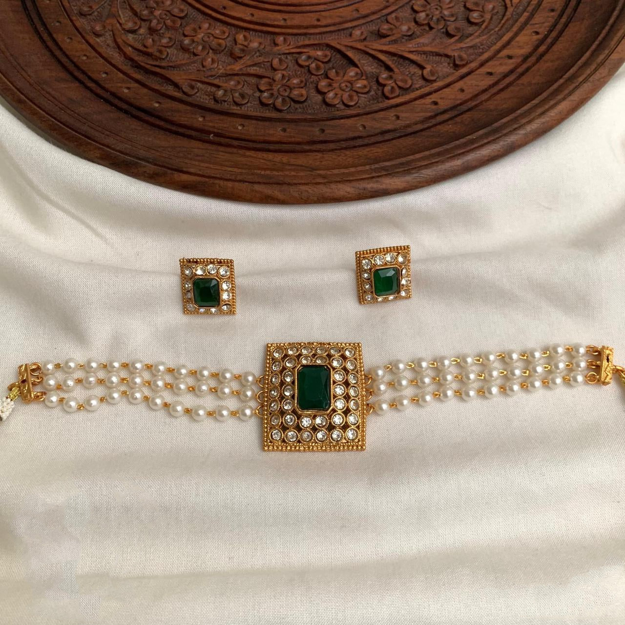 3 layer pearl chocker