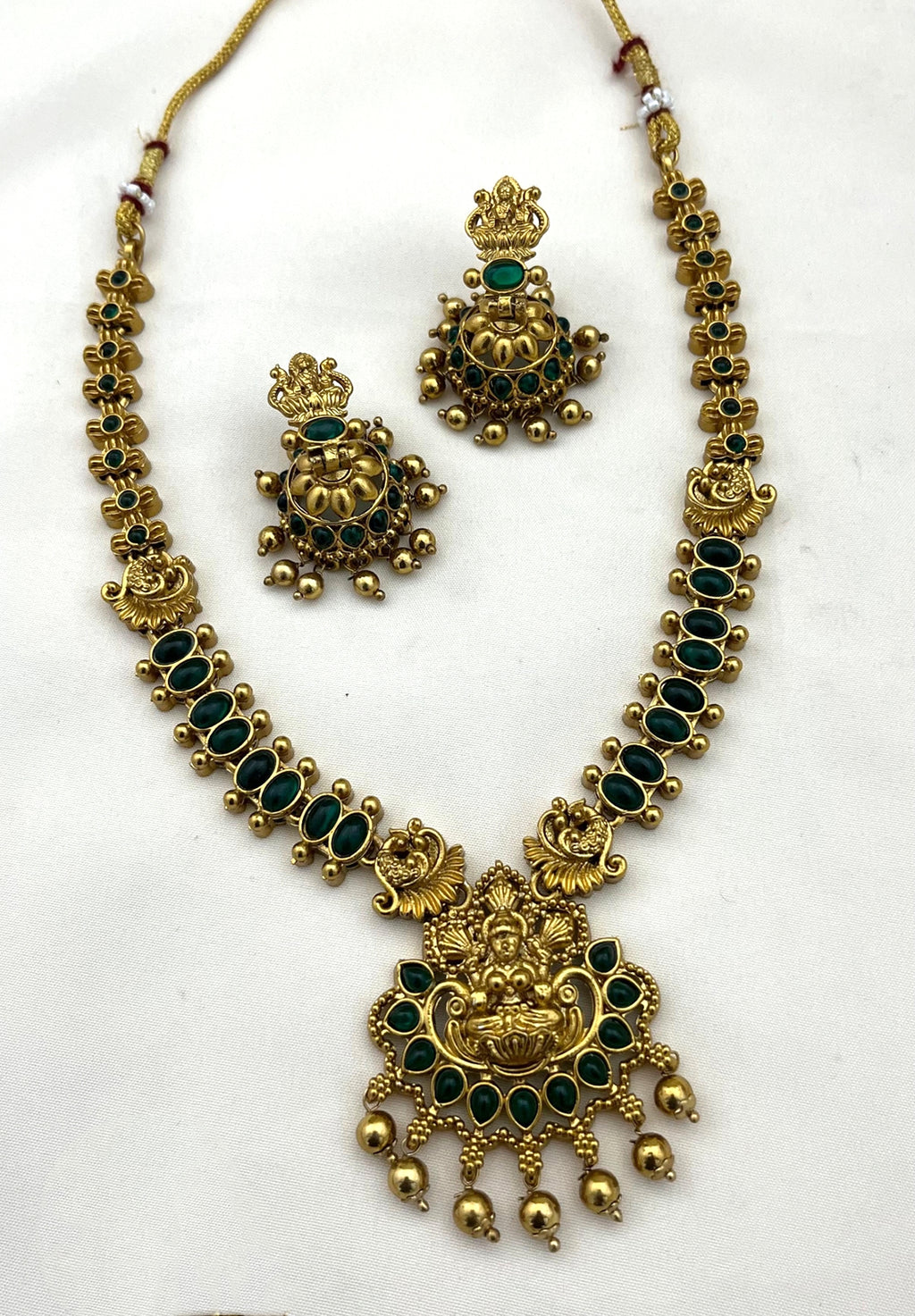 Lakshmi short necklace
