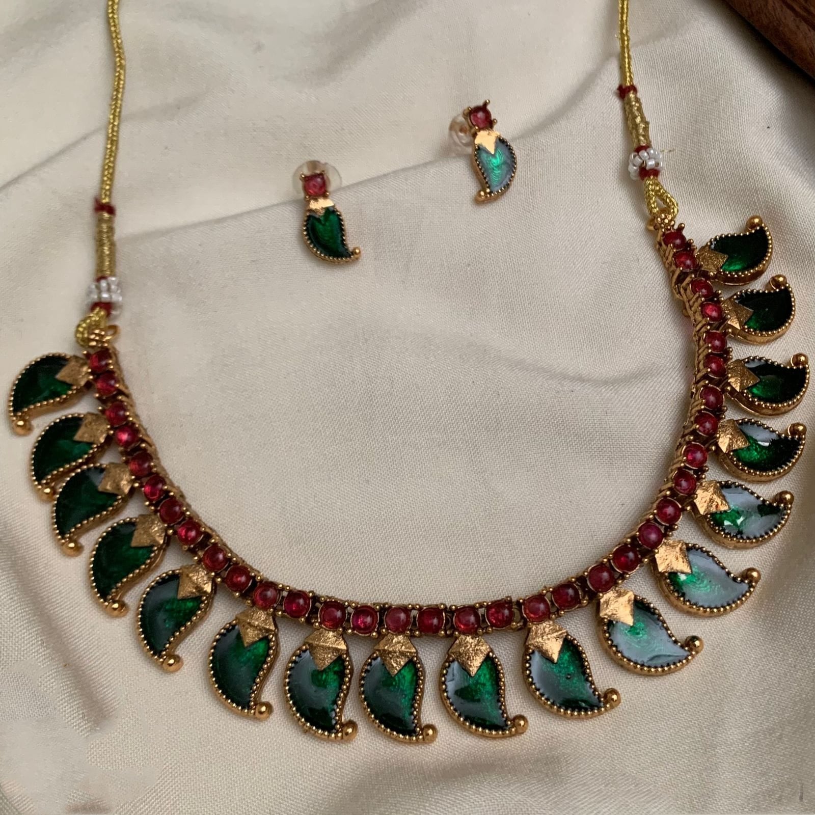Mango Kemp style necklace