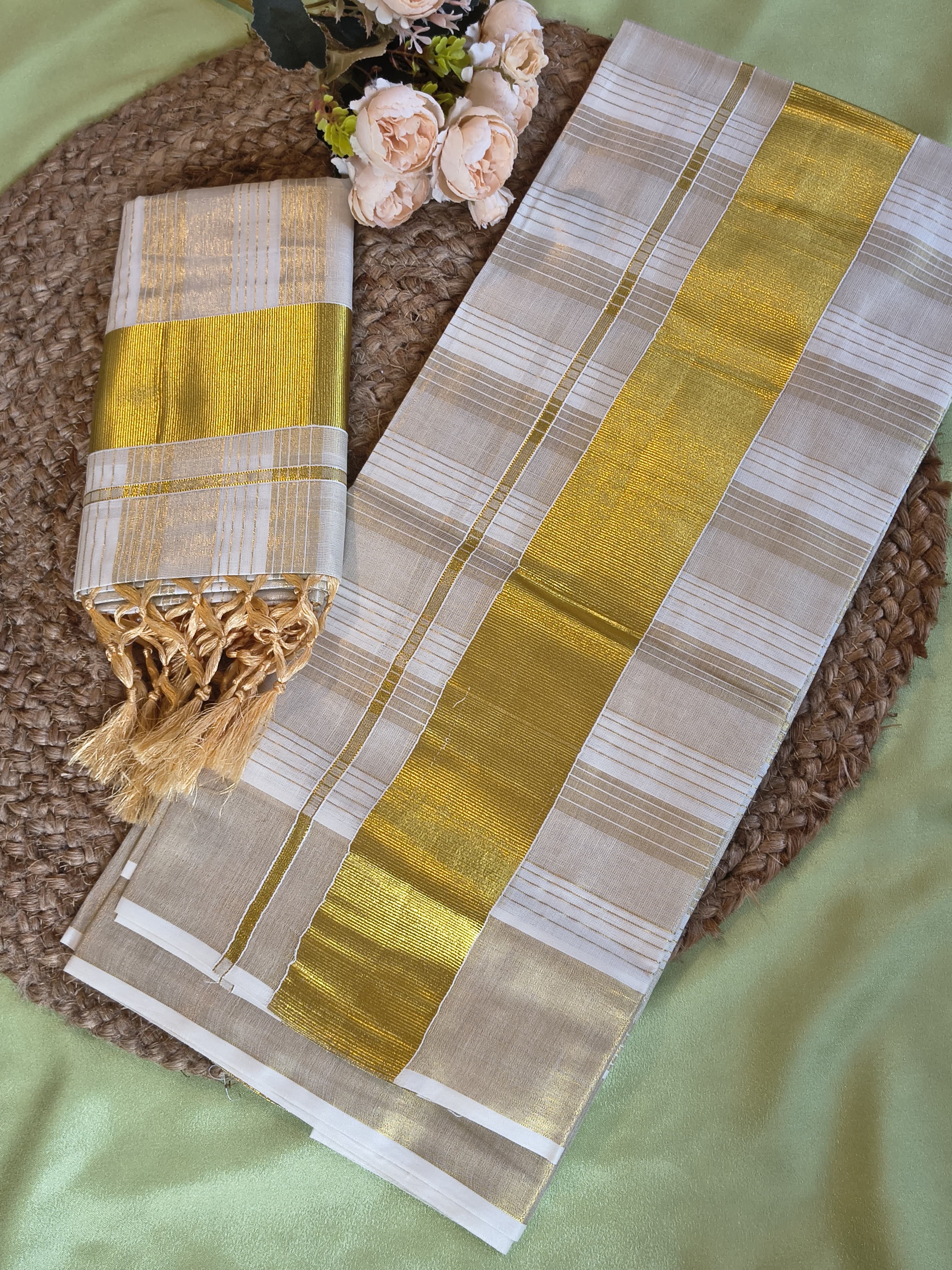 Tissue Golden stripe Set Mundu