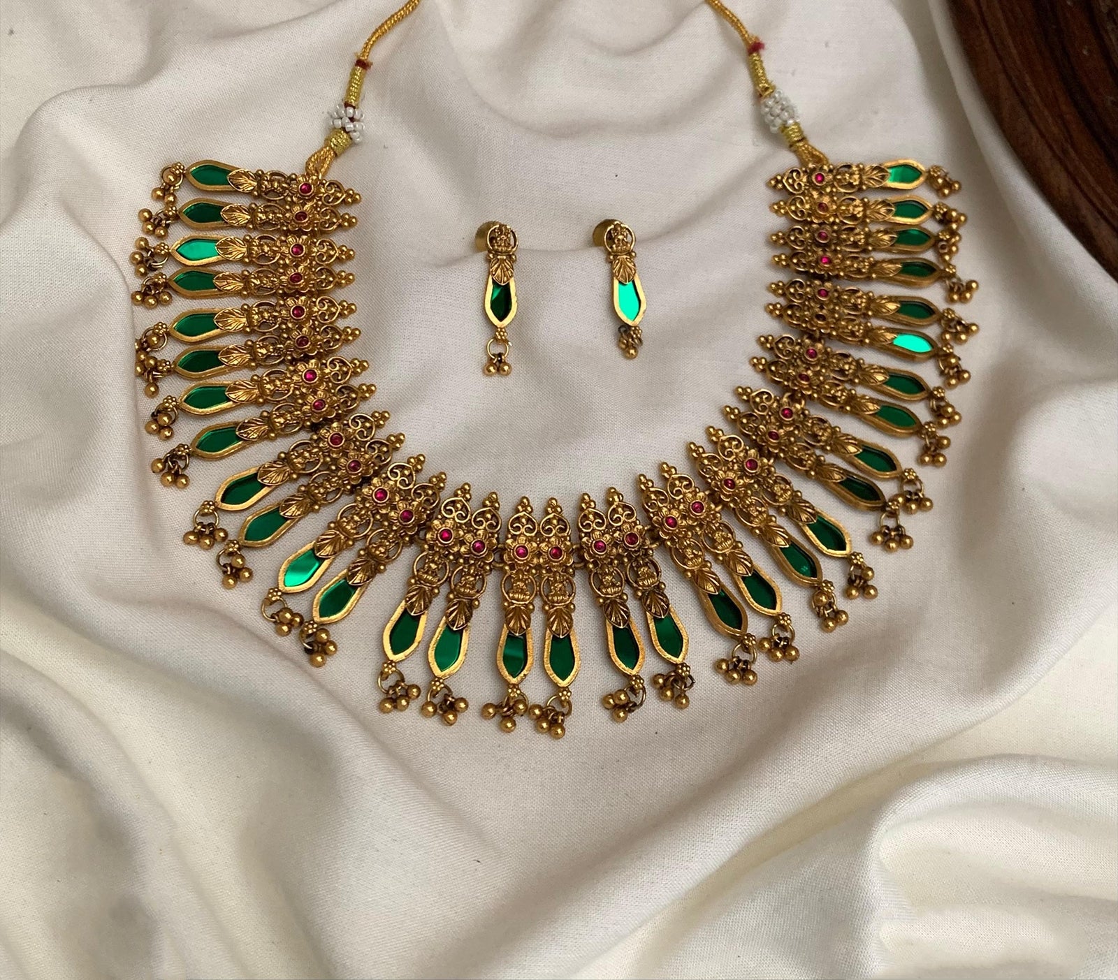 Palakka necklace V10