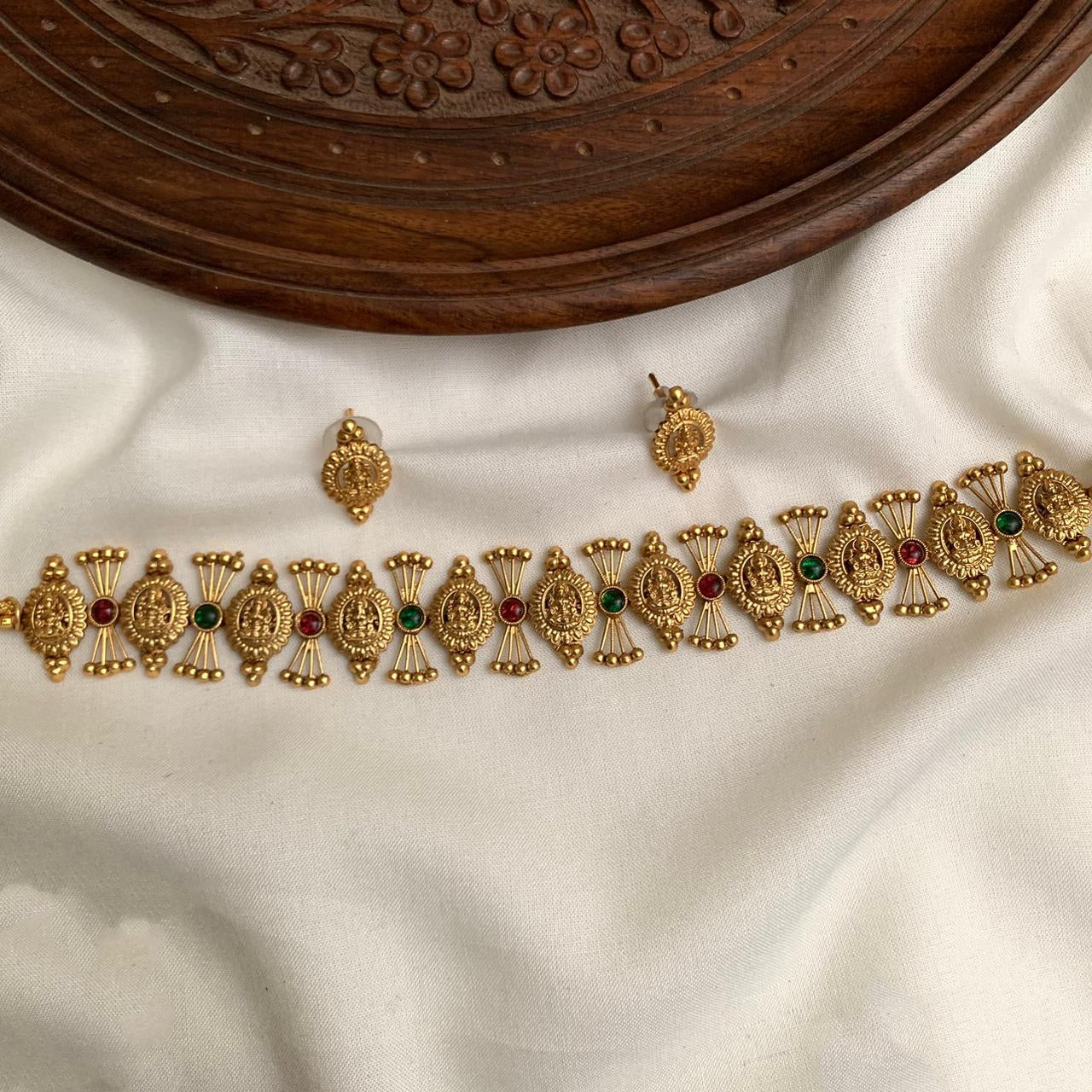 Lakshmi chocker