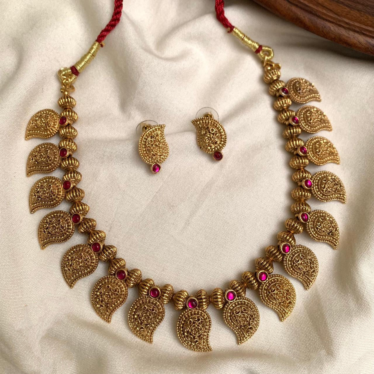 Mango necklace