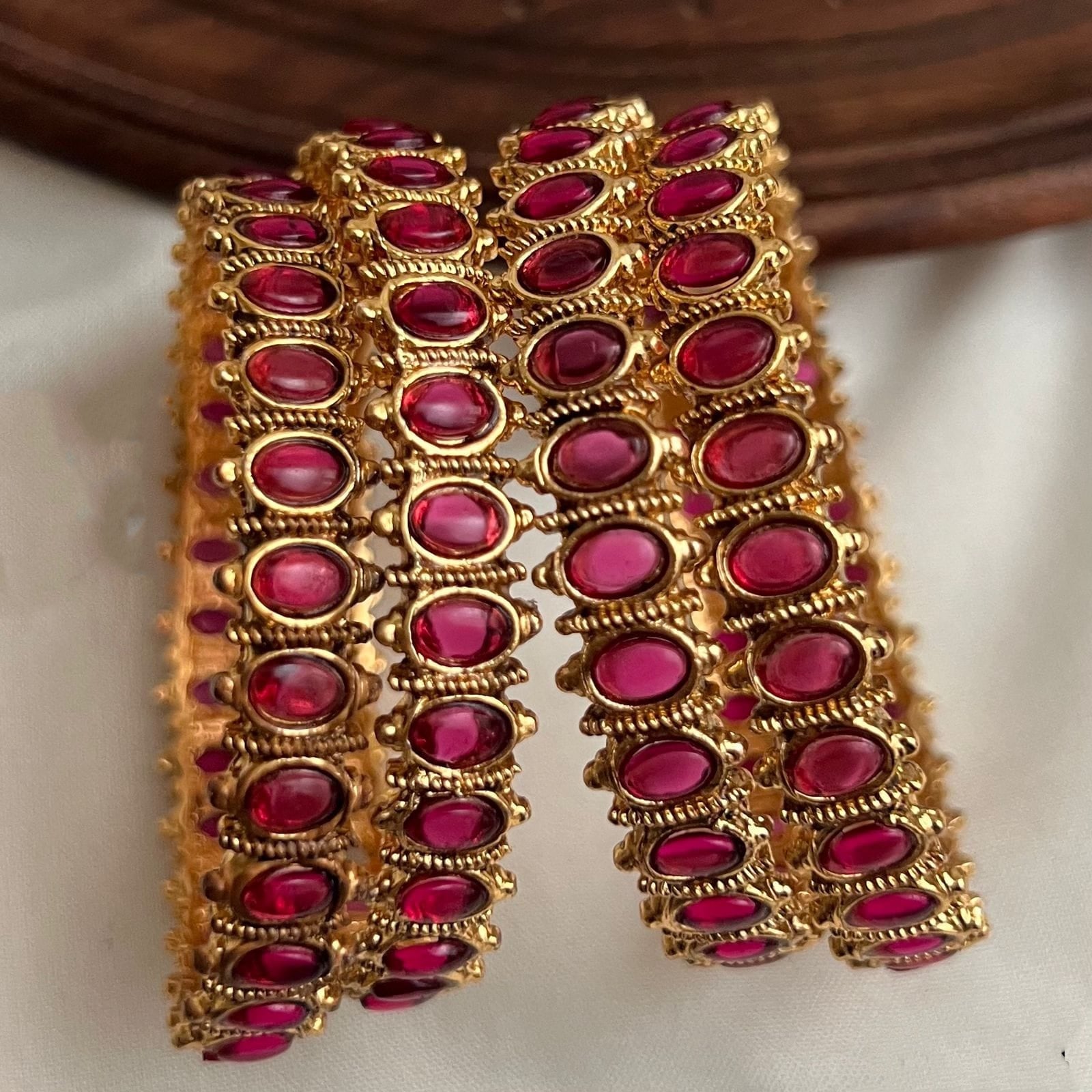 Ruby 4 set bangles