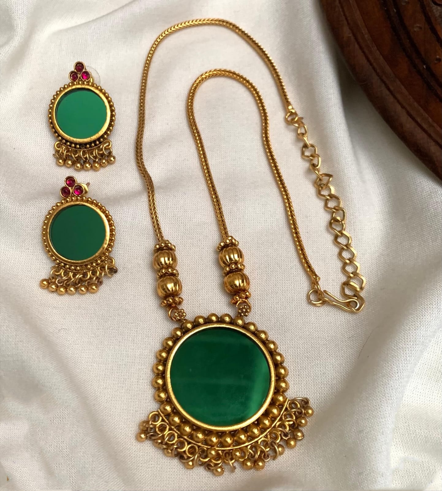 Varnika Green round palakka inspire