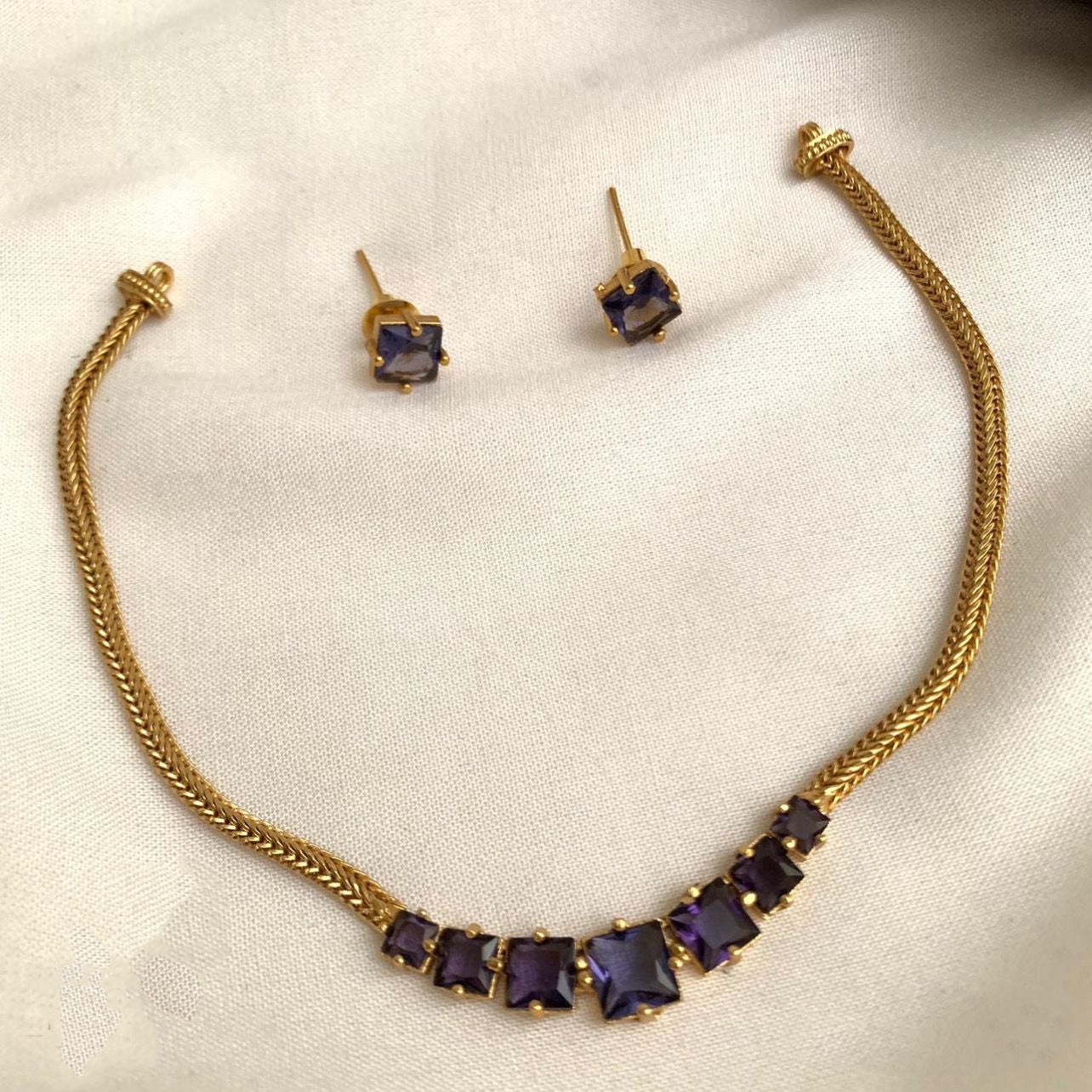 7 stones chain