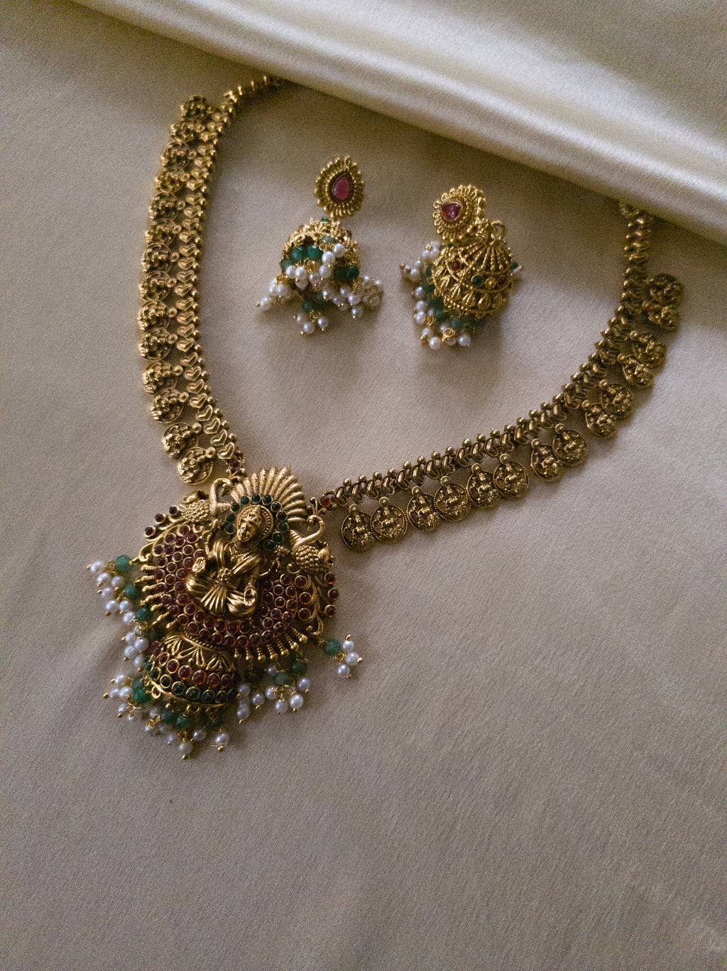 Deci coin necklace