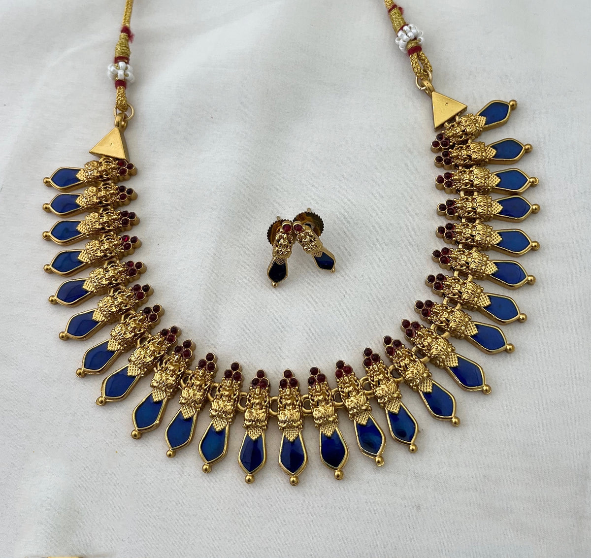 Short Palakka Blue Necklace